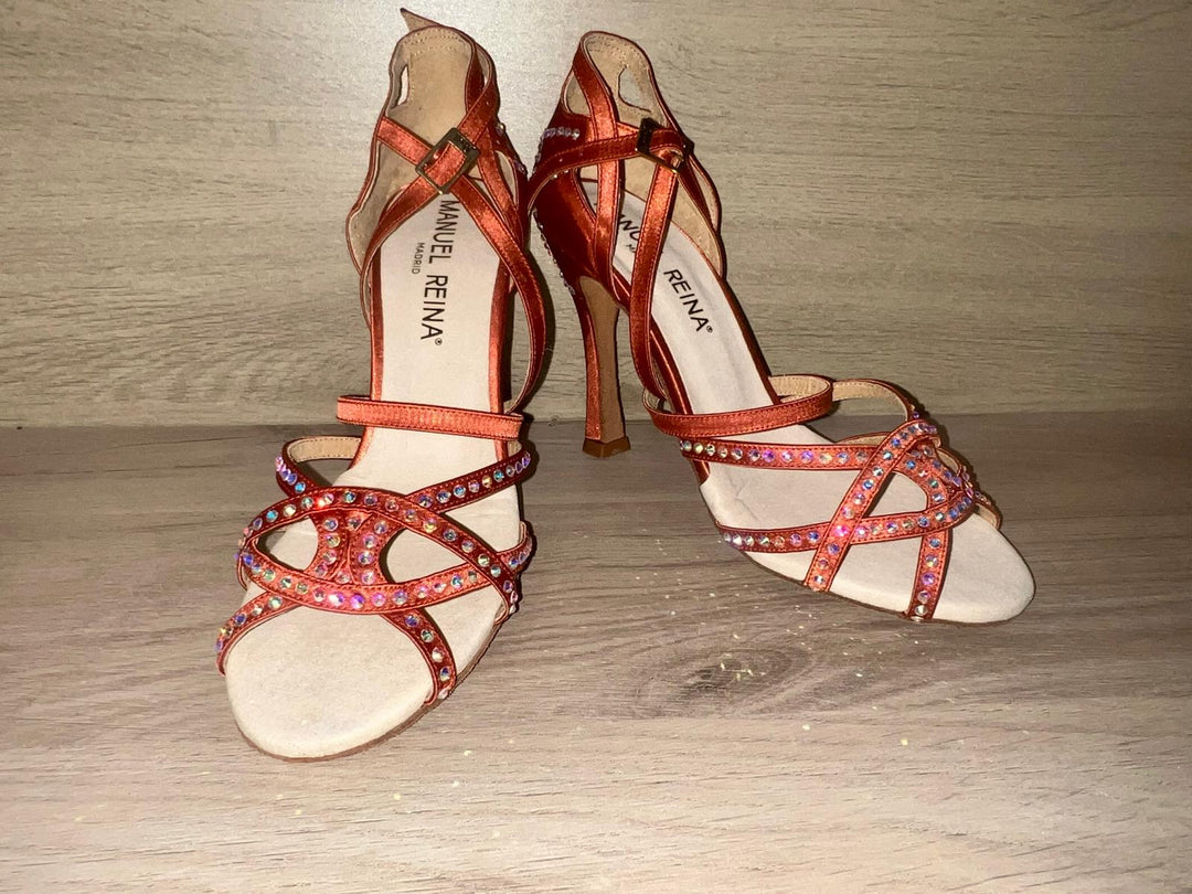 ANITA SHOW COPPER